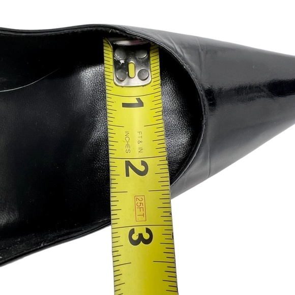 Stuart Weitzman women's black leather point toe pumps size 8 wide - Picture 15 of 16